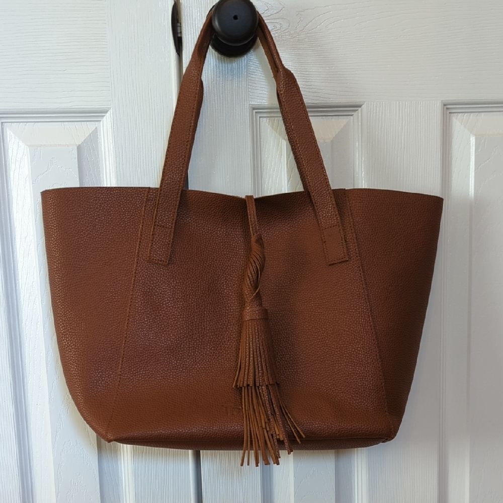 Elegant Brown Vegan Leather Tote Bag with Tassel Country Western